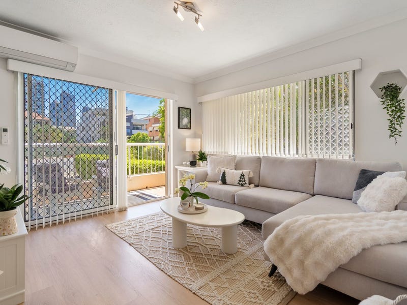 Broadbeach property 6